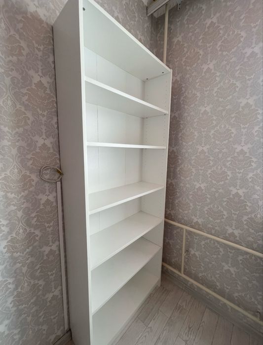 Продам Книжную полку IKEA.