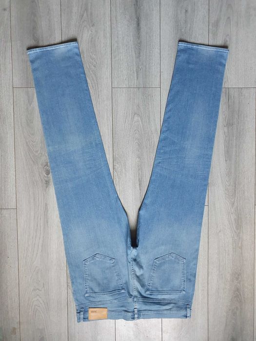 Blugi HUGO BOSS "Maine Regular Fit" - Marime W36 L34 (Talie 98 cm)