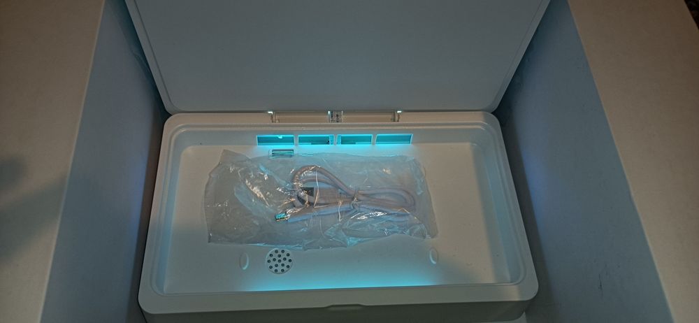 sterilizator uv albastru-alb