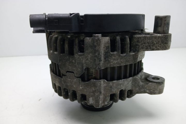 Alternator  2.0 tdci Ford S-Max prima generatie seria