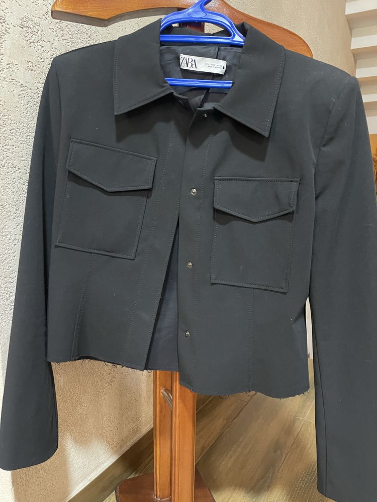 Пиджаки Zara в хорошем состоянии. Размер Л .