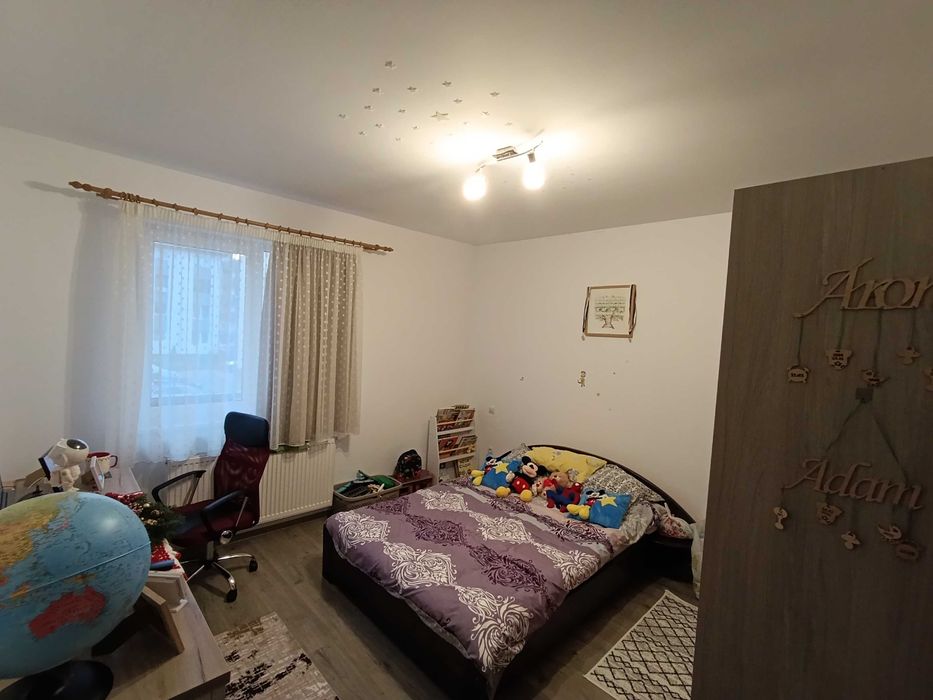 Vand apartament in Floresti