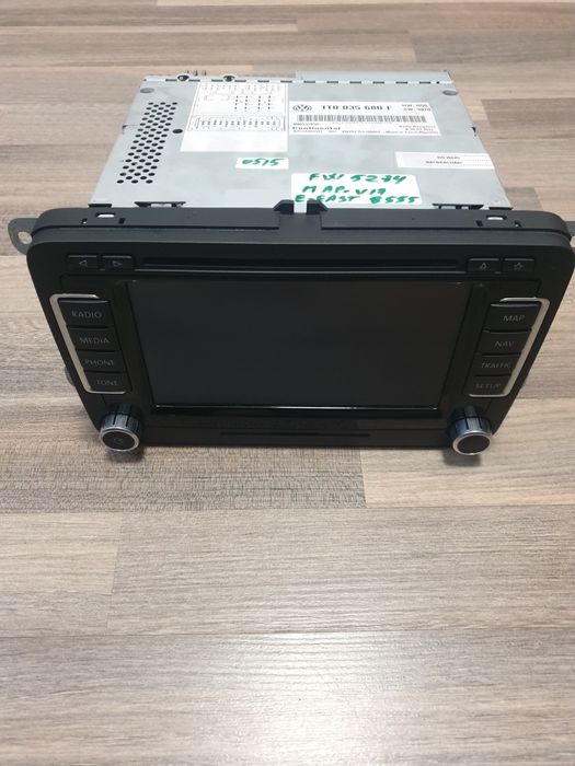Vând navigație OEM VW-RNS 510  LED cu HDD,SSD
