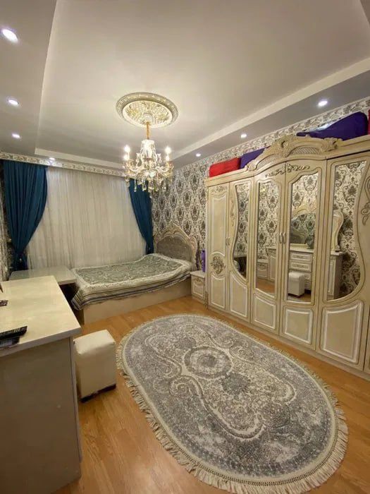 Продаётся квартира на Ц-13, Лабзак 3/4/4=72м2. Ор-р 19 школа.