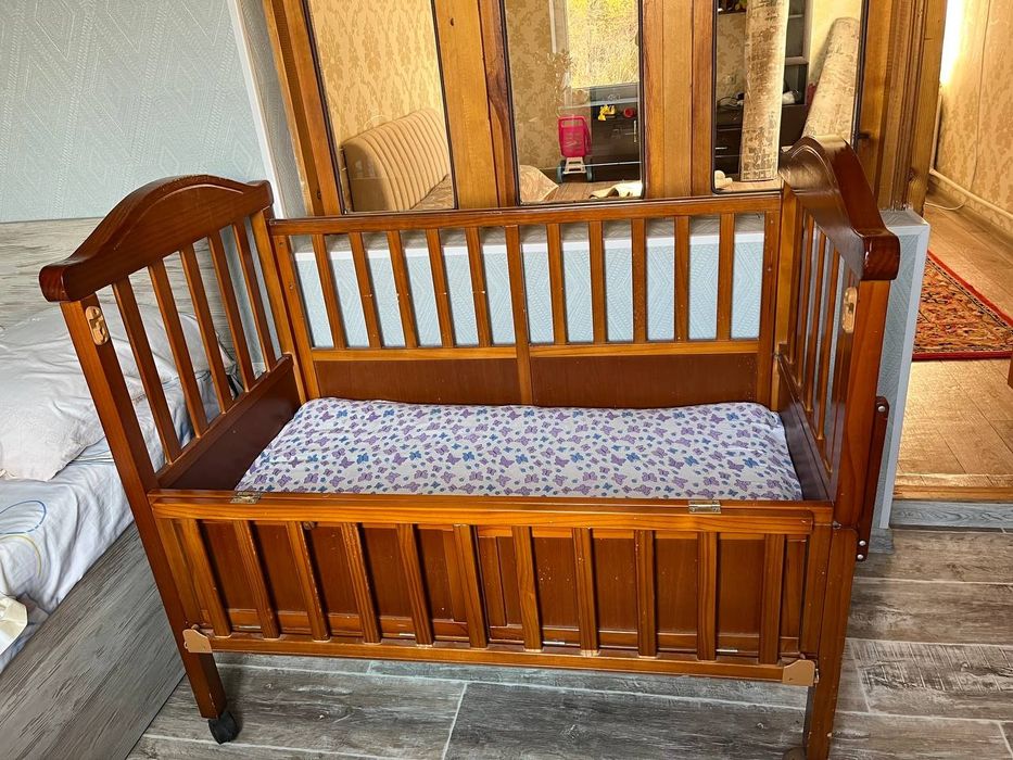 Детская кроватка