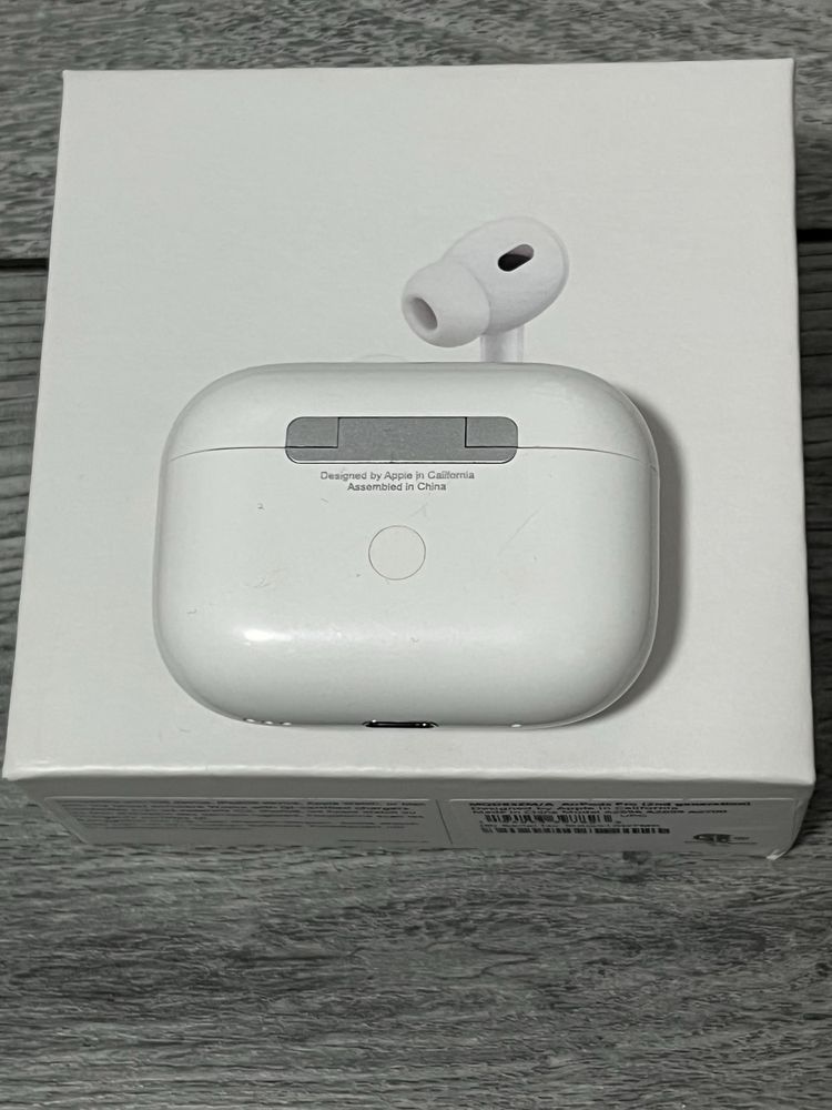 Продавам AirPods Pro 2nd Generation