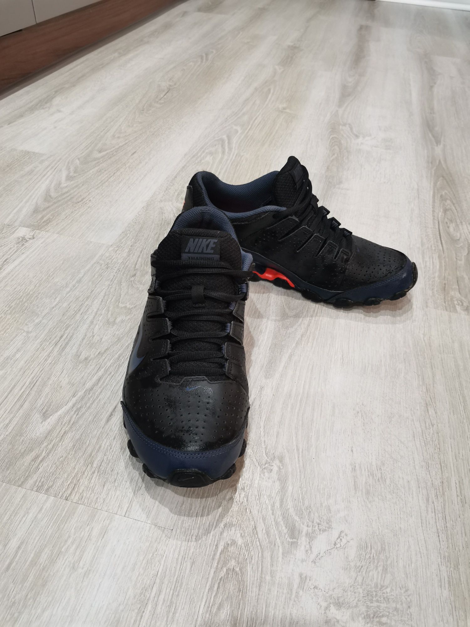 Маратонки nike 41 номер