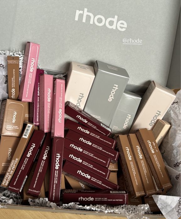 Produse Rhode:lip tint,blush,glazing milk,lip contouring