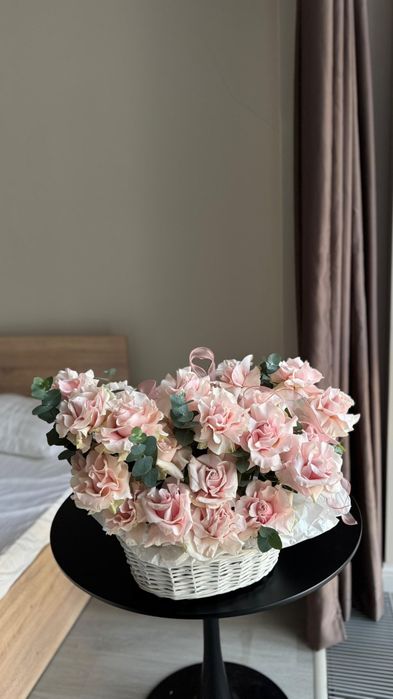 Свежая корзина цветов букет !

Продам большую корзину цветов све