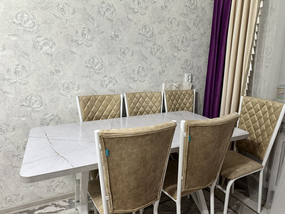 Продам стол и стулья