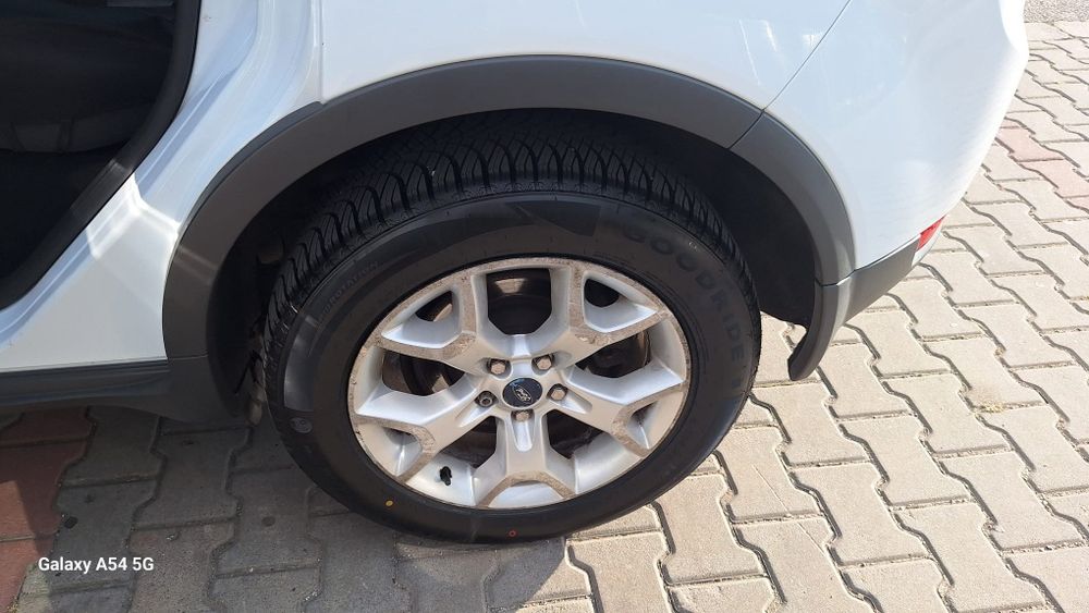 Autoturism Ford Kuga