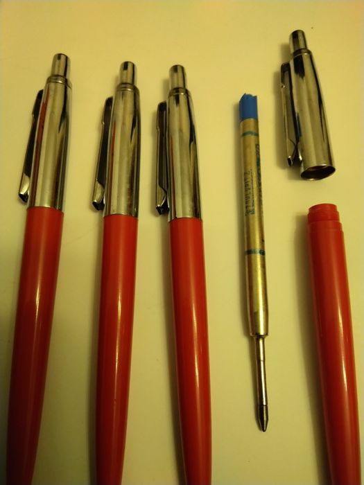 Продавам нови неизползвани химикалки PEVDI PAX от времето на 1985 г.