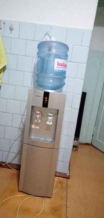 Куллер для воды горячая и холодная