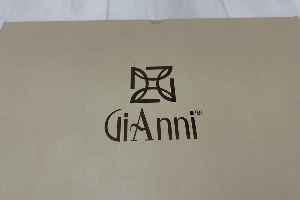 Обувки GiAnni цвят крем