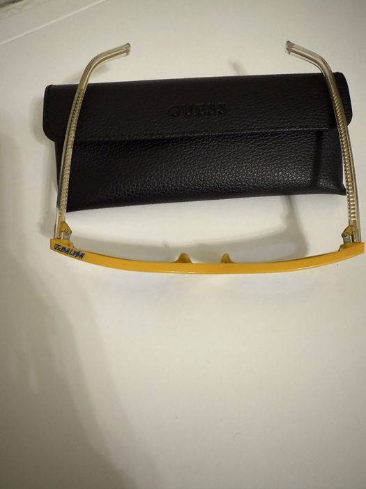 Слънчеви очила марка Guess