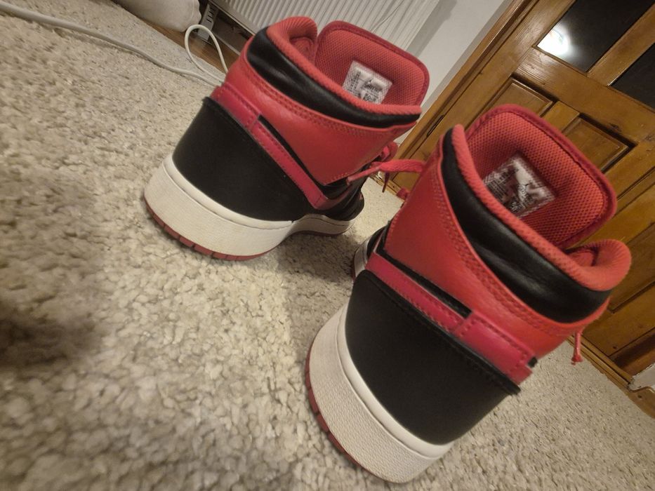 Adidasi nike numarul 40