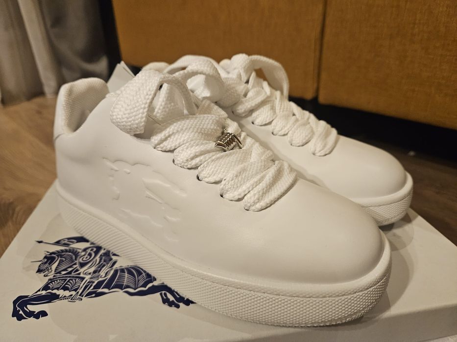 Adidași Burberry, 41,piele,100%originali