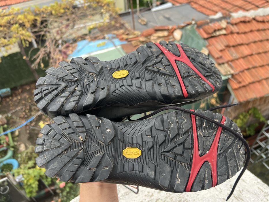 Ecco Gore-Tex 43 Vibram