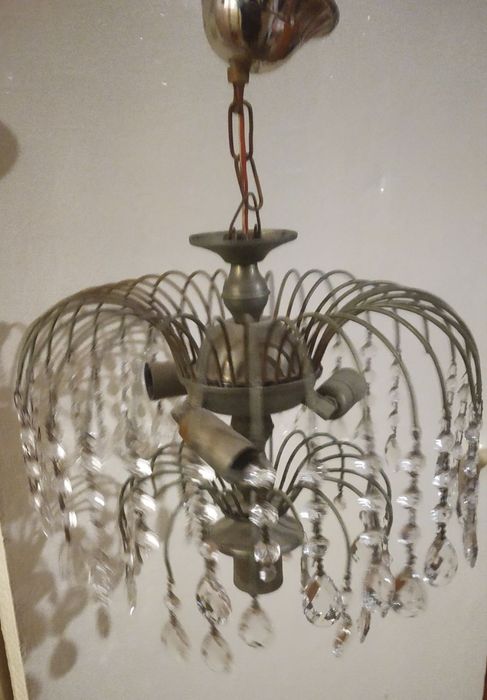 Красивая люстра для зала.30 тыс сум