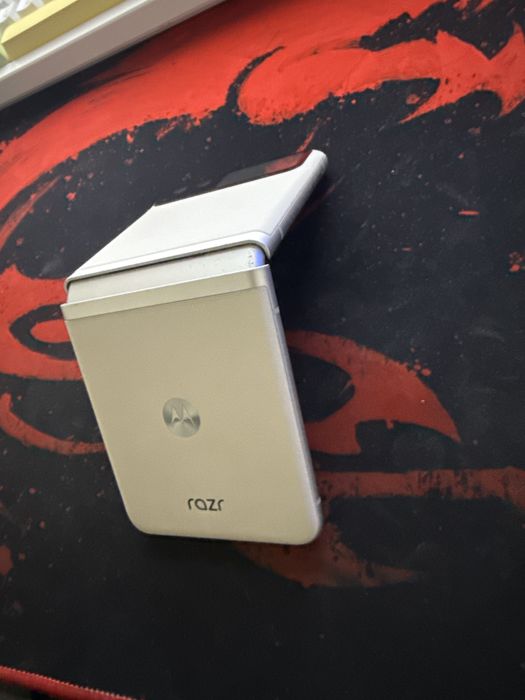 Motorola Razr 40 8/256