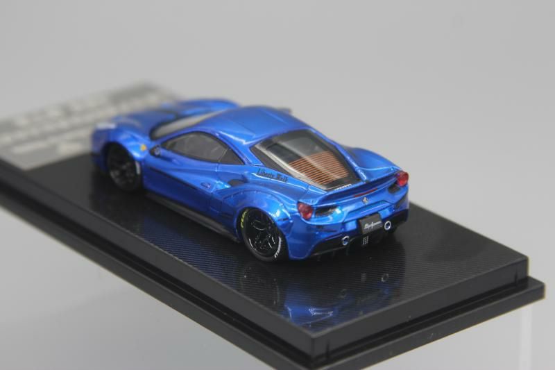 Macheta auto 1:64 Editie LIMITATA Ferrari 488 GTB Libertywalk Stanced