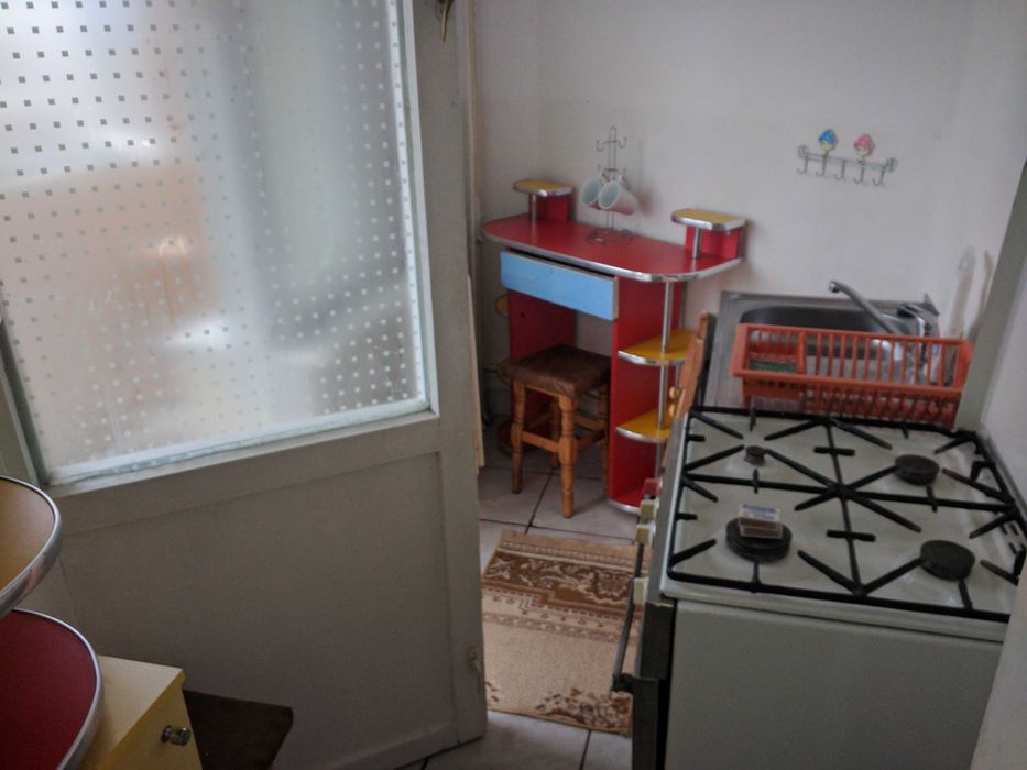 Ofer spre inchiriere garsoniera Zamca