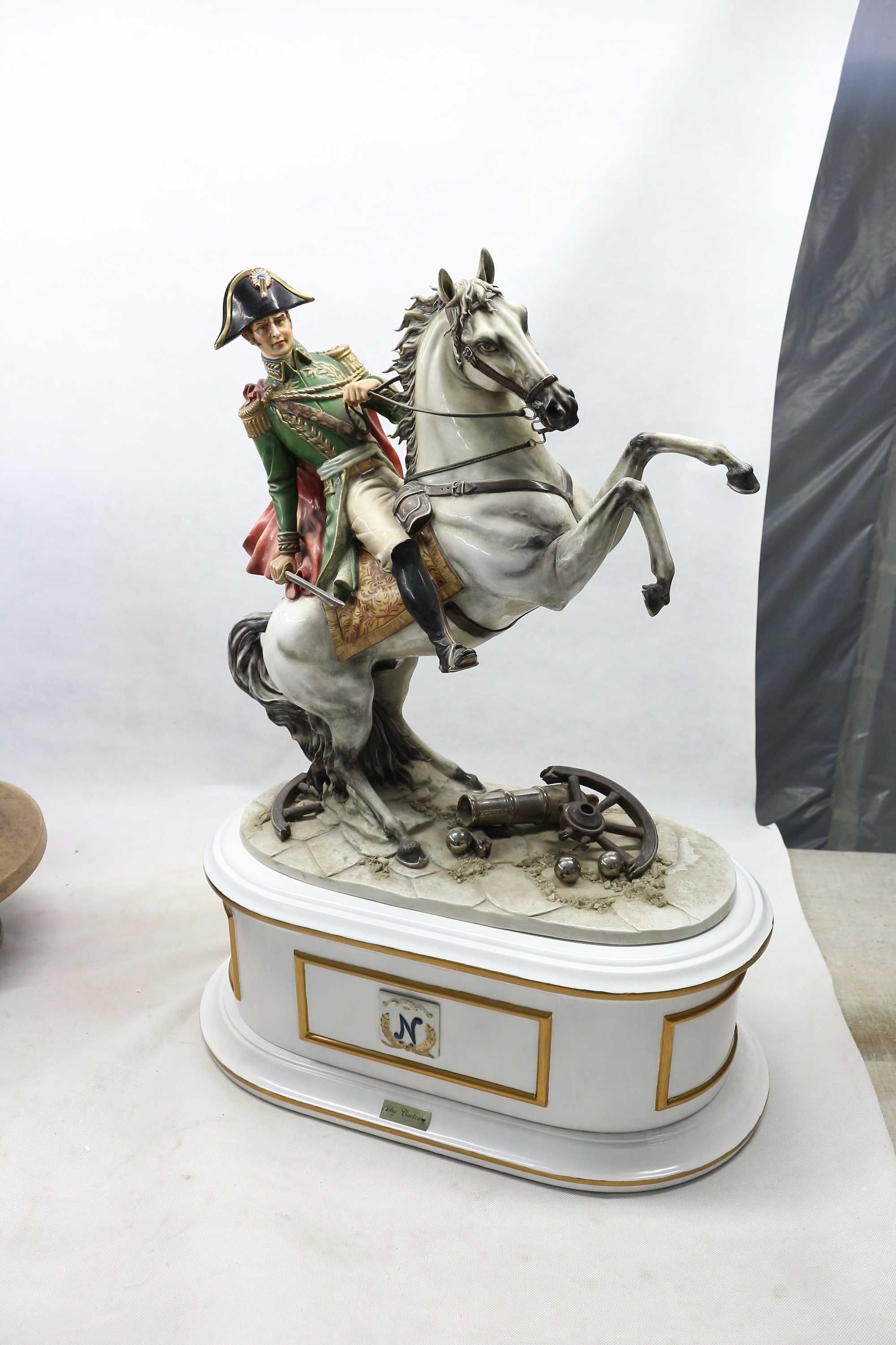 Фарфоровая статуэтка Наполеон Бонапарт Италия Capodimonte