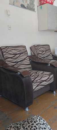 2 Кресла коричневые