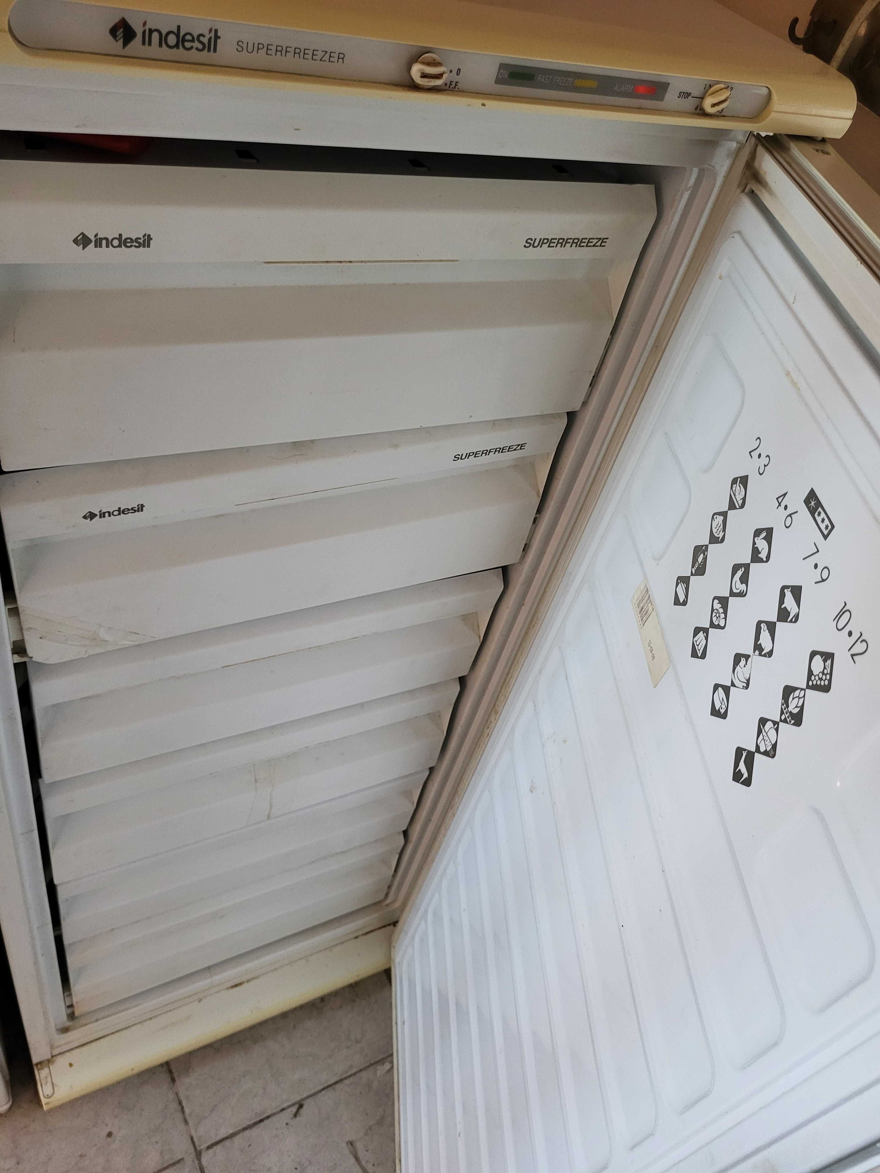 Фризер Indesit superfreezer