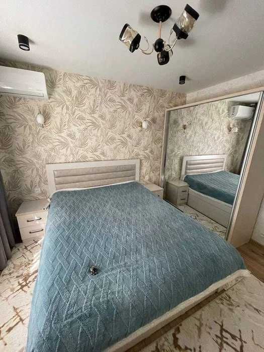 Сдаётся квартира ор-р Метро Космонавтов 2/2/4 ро-н Яккасарайский 136*