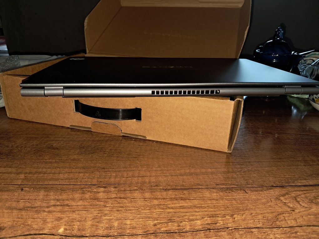 Hanson laptop 15.6 TRX HS notebook sotiladi. Narxi kelishtiriladi