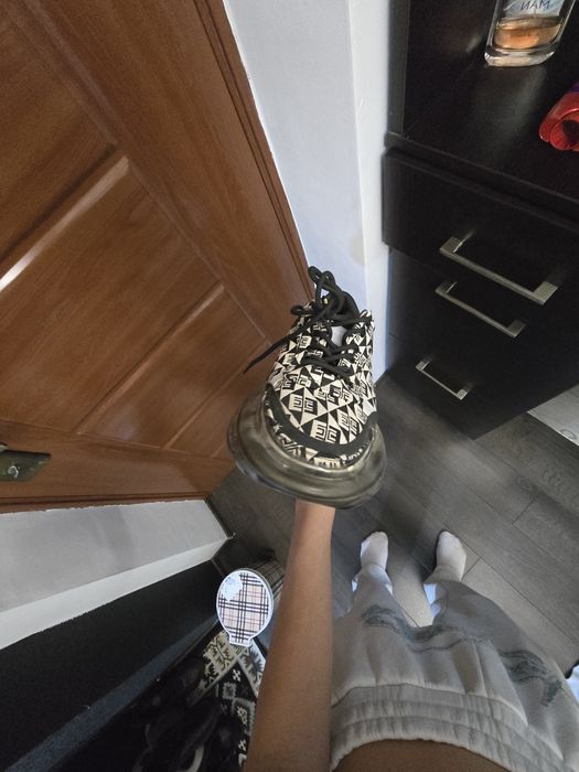 adidasi  Balmain Unicorn cumparati recent nefolositi