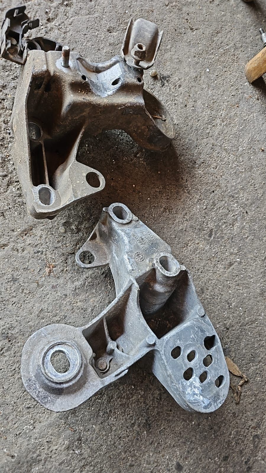 Suport bara stabilizatoare stanga dreapta  Audi A4 (2001-2004) [8E2, B