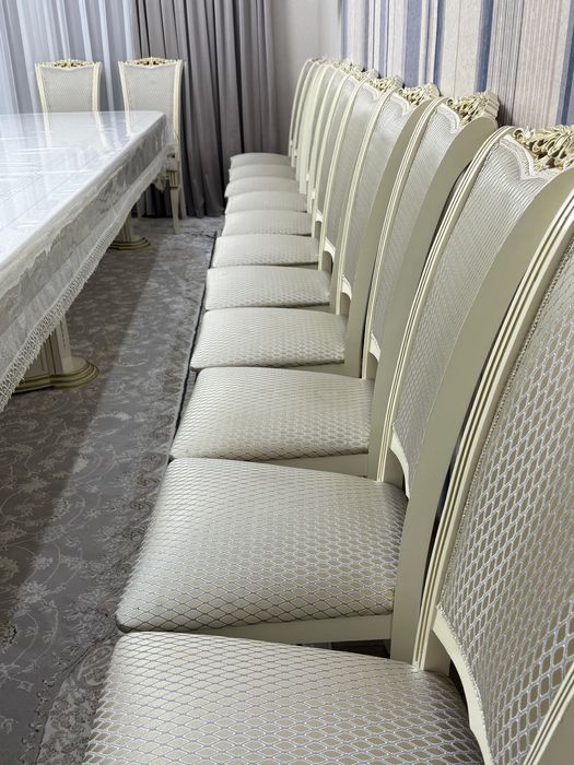 Продаются стулья в отличном состояний 24шт