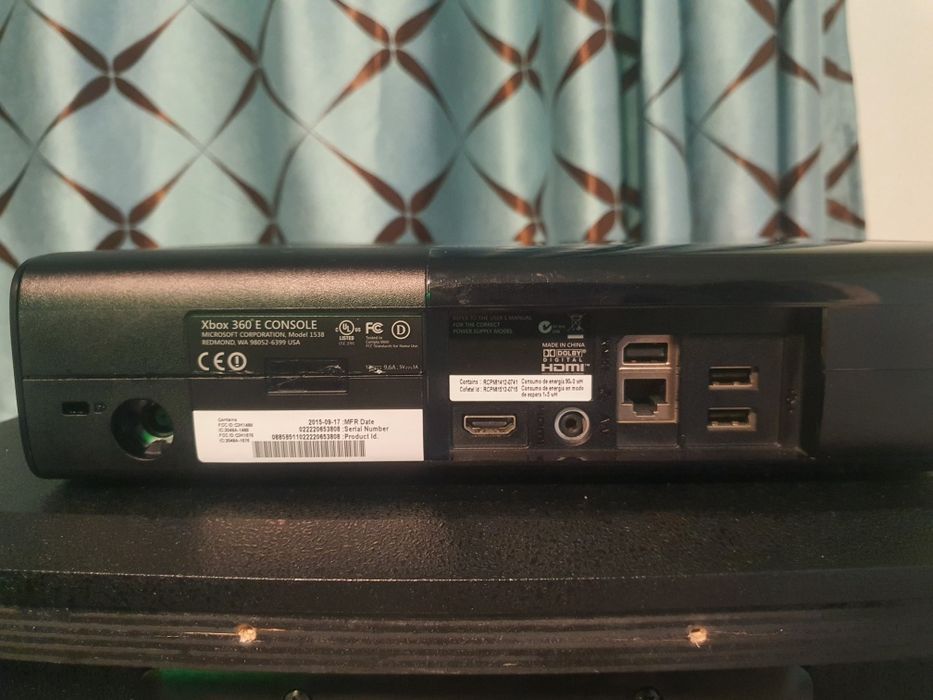 Xbox 360 E 500GB