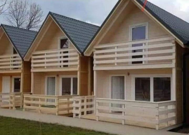 Vând cabane tip A sau tip Casă la cheie