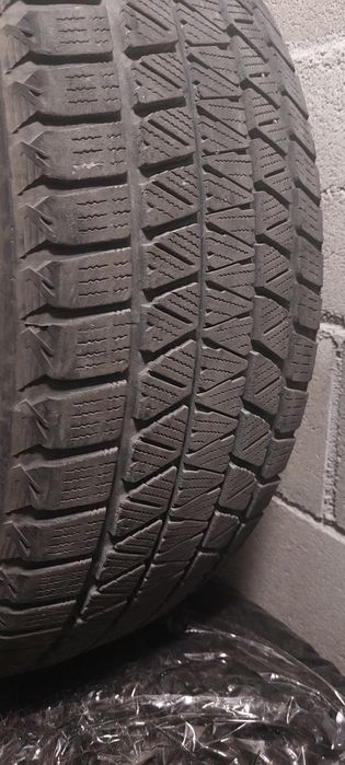Зимни гуми Bridgesone
