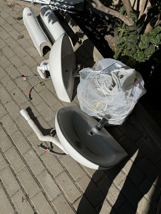 Продам раковину со смесителем новая