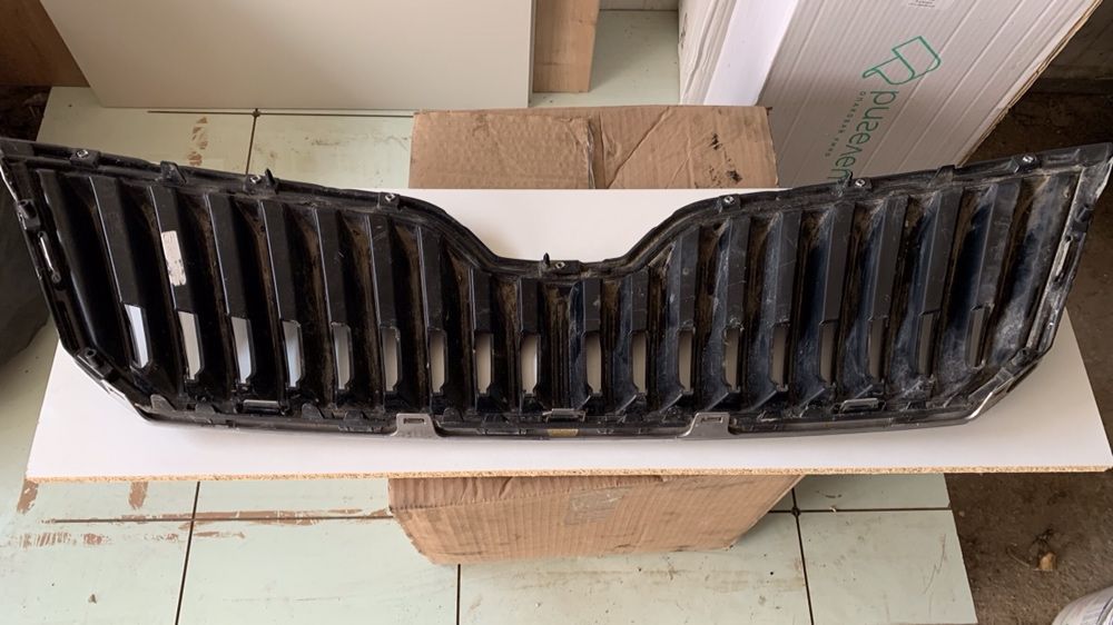 Решетка за Skoda Superb