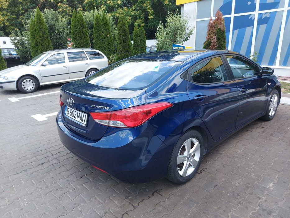 Hyundai Elantra 110000 km