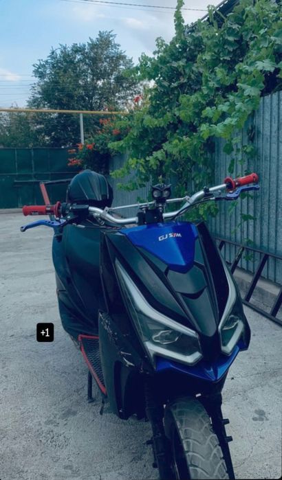 Продам скутер м8 Веном 150куб