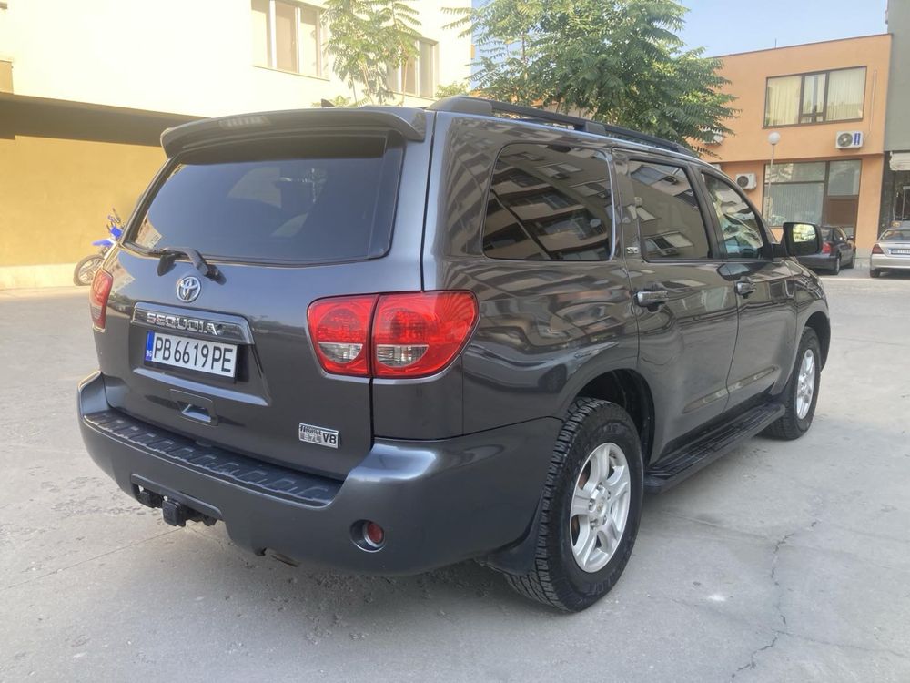 Toyota Sequoia 5.7 Газов инжекцион Регистрирана Облужена Бартер
