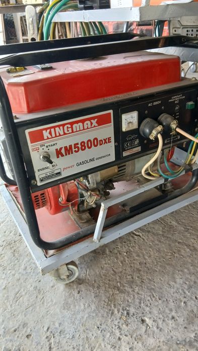 Бензогенератор сотилади