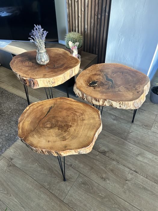 Уникална дизайнерска холна маса от дърво и метал.