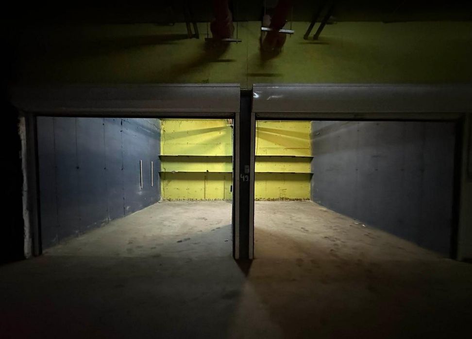 Дава се под наем Гараж / Паркомясто в София, Студентски град - 18 кв.м за 100 € - Снимка #1