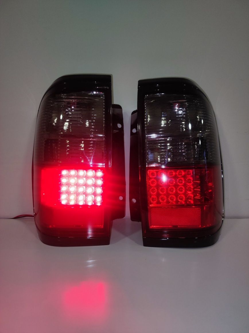 Светодиодные фонари на Nissan Pathfinder R50