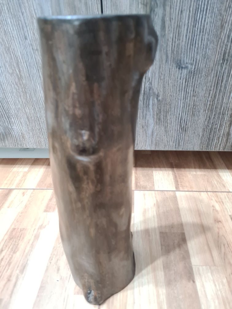 Vaza lemn de cireș pentru flori ornamentale