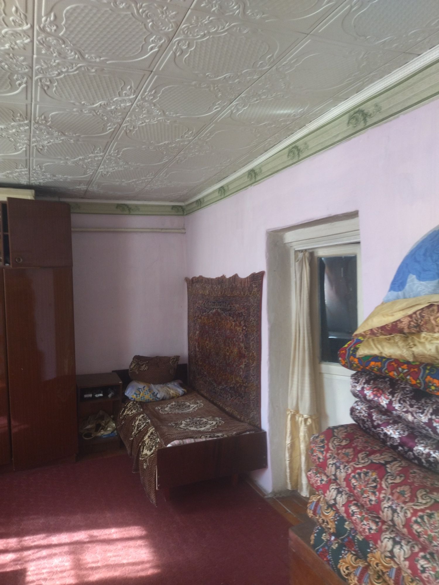 Дом с участком земли