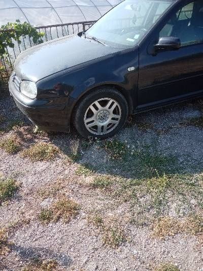VW Голф 4 1999г.