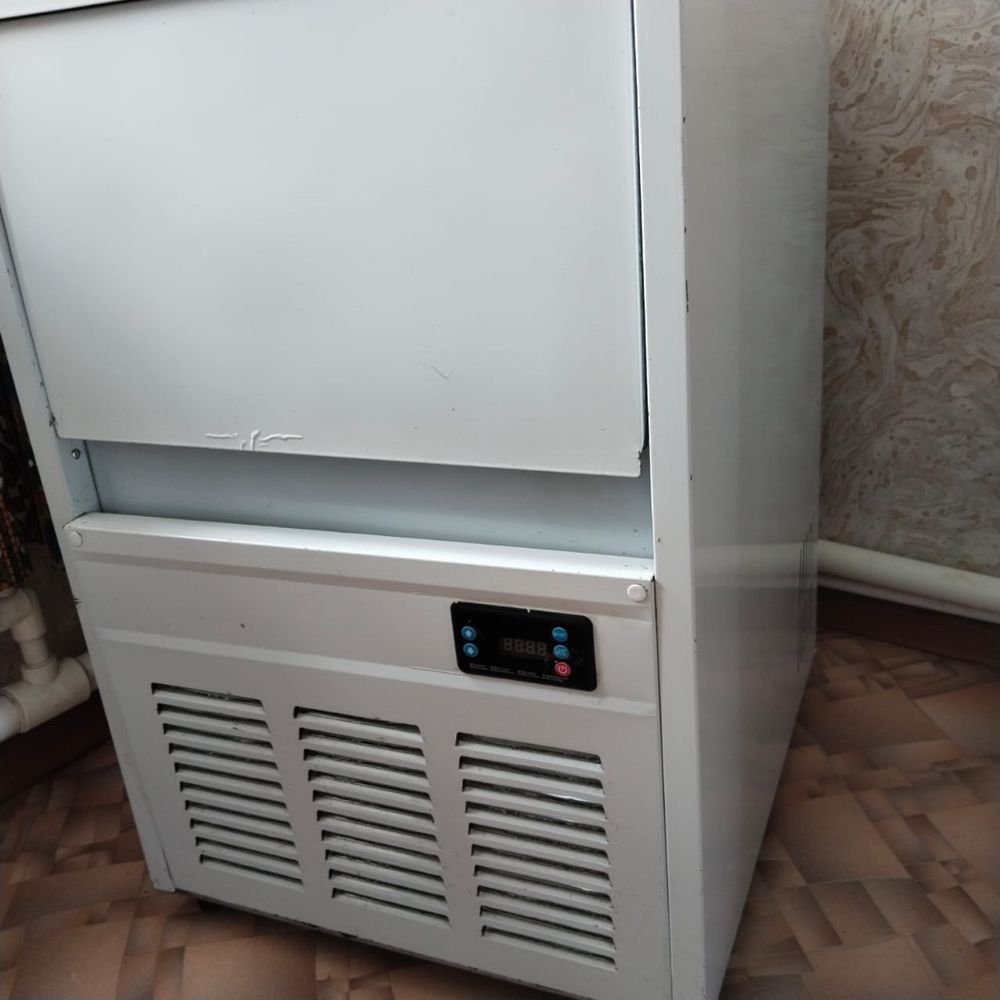 Продам Ледогенератор в хорошем состояний